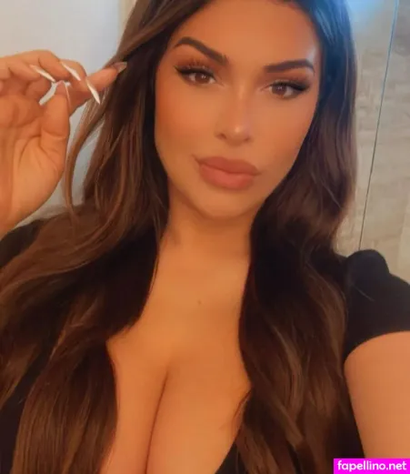 Bellegreyy OnlyFans Thumbnail #3ye7E9CTrn