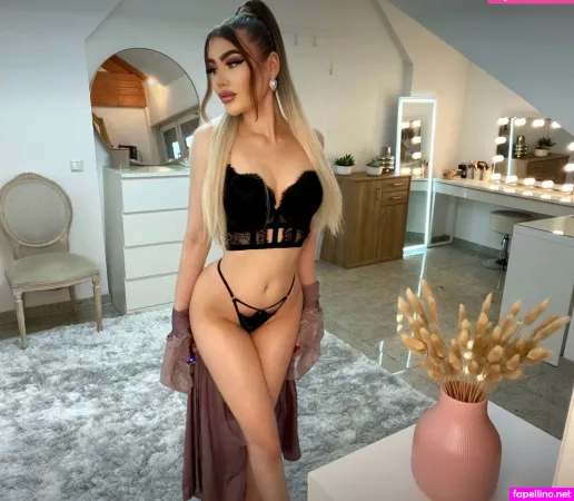 Belleyoni OnlyFans Thumbnail #10PC4F8qOt