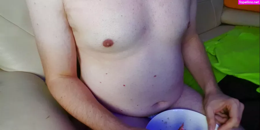 Bellystuffingfan OnlyFans Thumbnail #4BmxtPO2lV