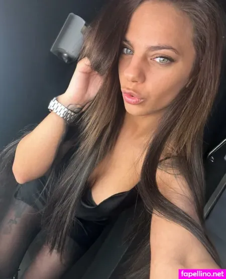 Bene Kitti OnlyFans Thumbnail #8f8Hyx5hjX