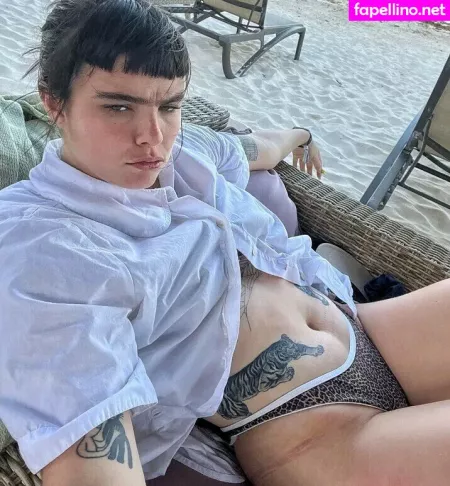 Benee OnlyFans Thumbnail #EbfUAC31bT