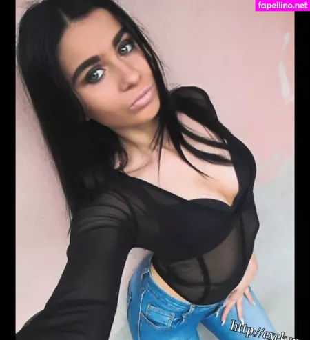 Bereczki Noemi OnlyFans Thumbnail #DHlXD2Kbx1