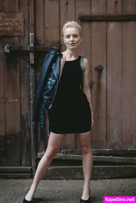 Berlingirlfree OnlyFans Thumbnail #R1fbwcMzxc