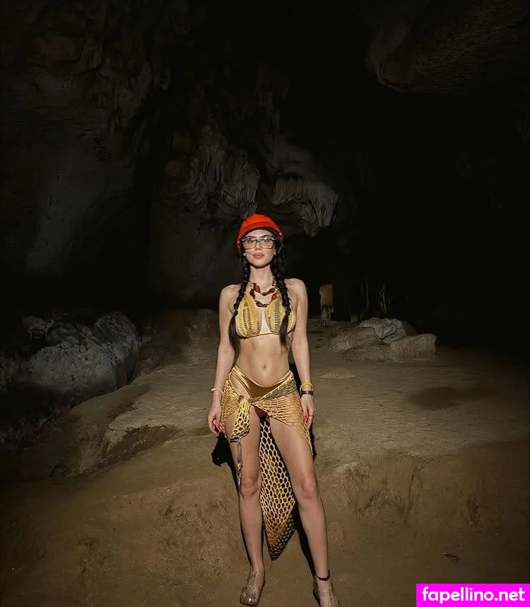 bernacalanthe, sarahcalanthe Nude Leaked OnlyFans Photo #qNwSp2HCpn