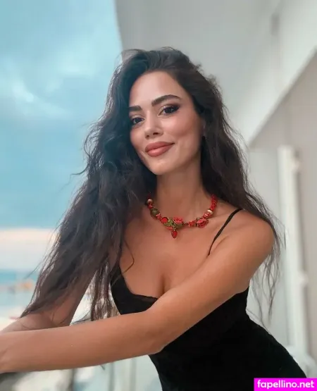 Berna Calanthe OnlyFans Thumbnail #uLjVMAtl7L