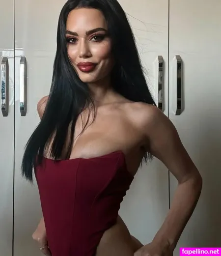 Berna Calanthe OnlyFans Thumbnail #xuLMjNuEZF