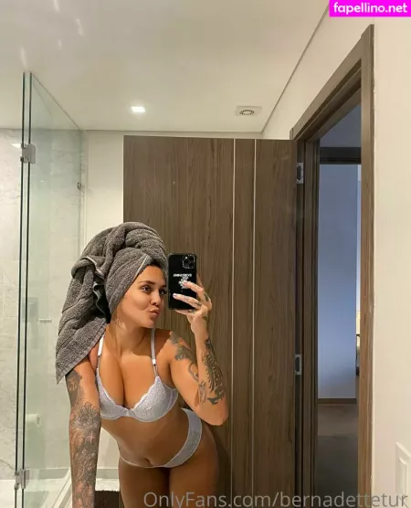Bernadettetur OnlyFans Thumbnail #BYS8qws2DE