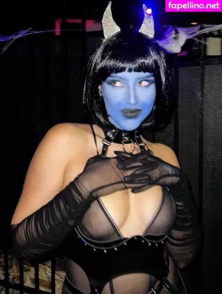 Bernadine Elizabeth OnlyFans Thumbnail #YIPot2AlRM