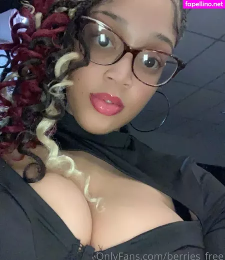 Berries Free OnlyFans Thumbnail #CNChtTWt0W