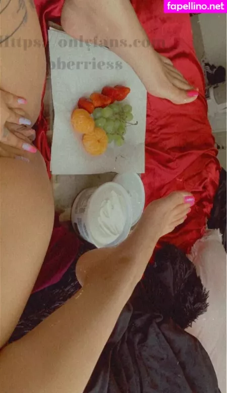 Berries Free OnlyFans Thumbnail #swRUMATiWq