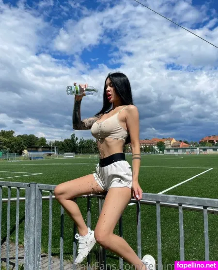 Berry Femme OnlyFans Thumbnail #2Xiz0KBiXE