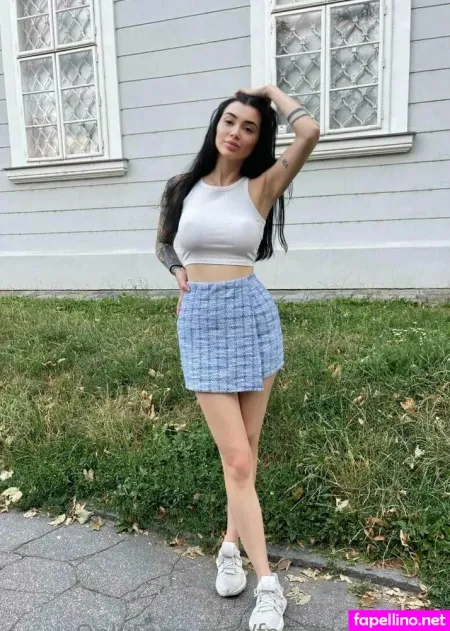 Berry Femme OnlyFans Thumbnail #5Cod9ozyhC