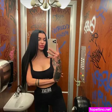 Berry Femme OnlyFans Thumbnail #DHlc5dfH92