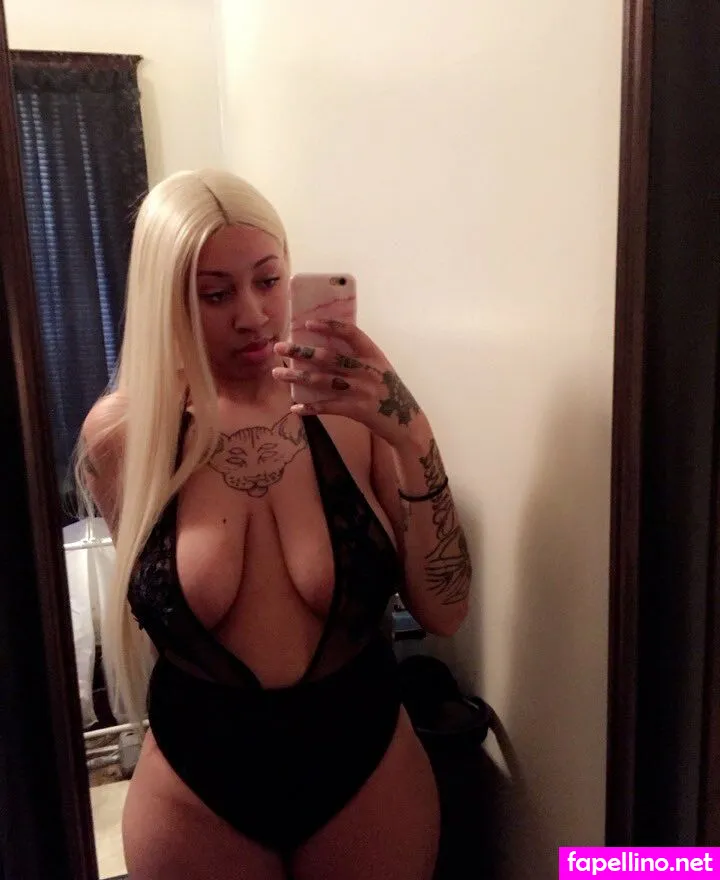 berryatnight, gaarababymama, thatssostrawberry Nude Leaked OnlyFans Photo #HBBygSwN4Z