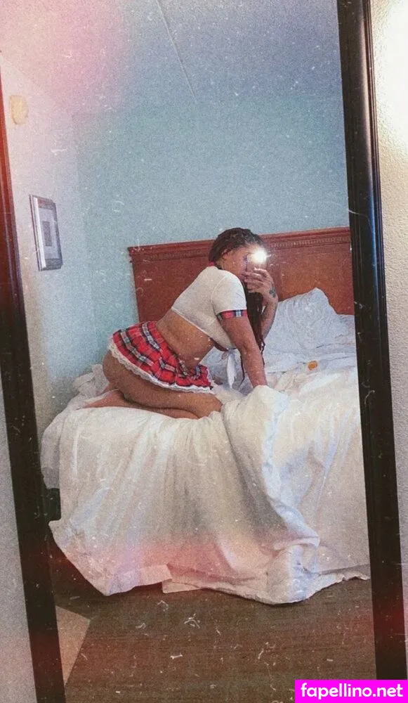 berryatnight, gaarababymama, thatssostrawberry Nude Leaked OnlyFans Photo #ibq0nl0h91