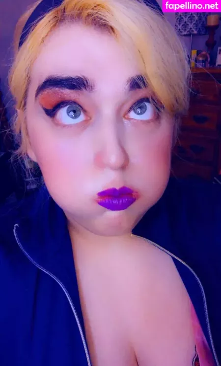 Berrychicka OnlyFans Thumbnail #P7VeuFM3vr