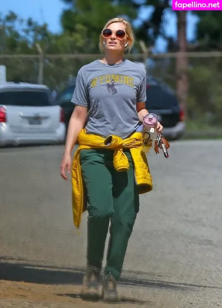 Beth Behrs OnlyFans Thumbnail #8SuggwENBp