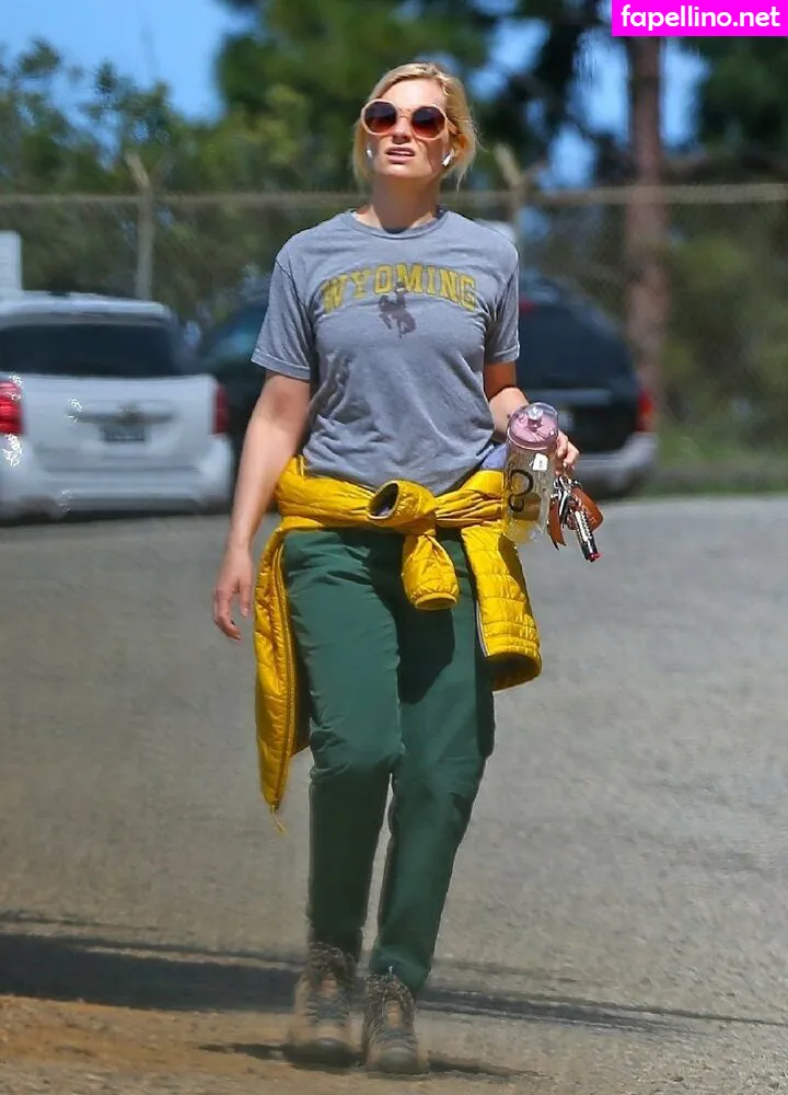 bethbehrs, bethquinn1 Nude Leaked OnlyFans Photo #8SuggwENBp