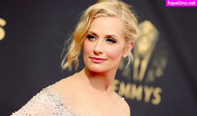 Beth Behrs OnlyFans Thumbnail #j4elUYOzrl