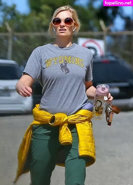 Beth Behrs OnlyFans Thumbnail #ohihmV8fkr