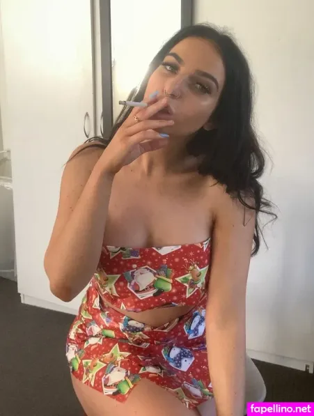 Bethsmoking OnlyFans Thumbnail #IS02zj1atO