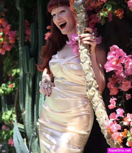 Betony Vernon OnlyFans Thumbnail #UIp1A5ECjq