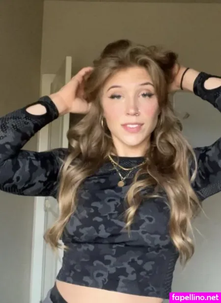 Betsy Parmley OnlyFans Thumbnail #C3i6Agc0M2