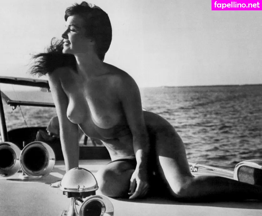 bettie.page.xo, bettiepage Nude Leaked OnlyFans Photo #GxPrjnwGMP