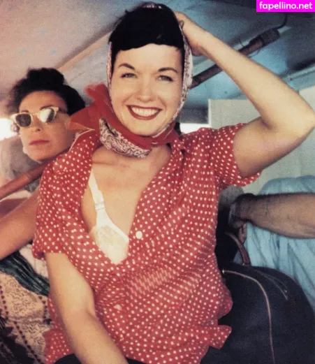 Bettie Page OnlyFans Thumbnail #MRHgKcDrBv