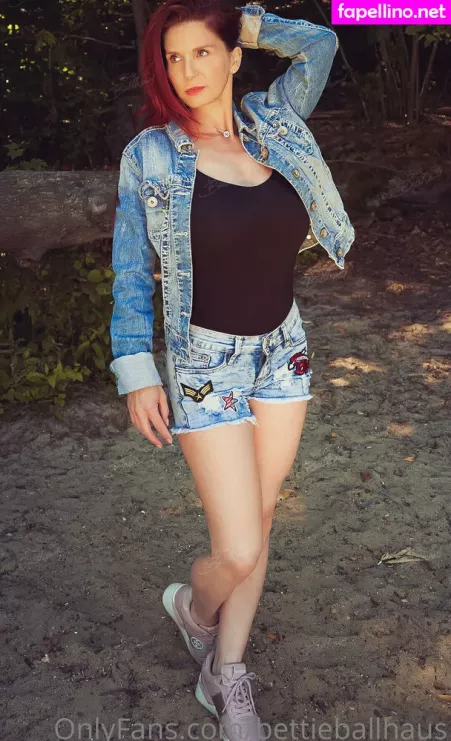 Bettieballhaus OnlyFans Thumbnail #cxeJvzMei0