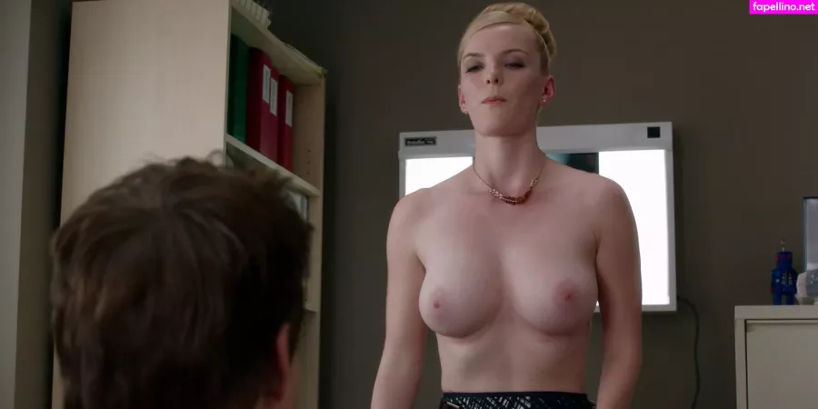 Betty Gilpin OnlyFans Thumbnail #djZ9TFOW7y