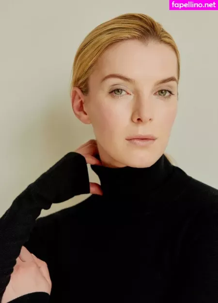 Betty Gilpin OnlyFans Thumbnail #iFWpRsmxax