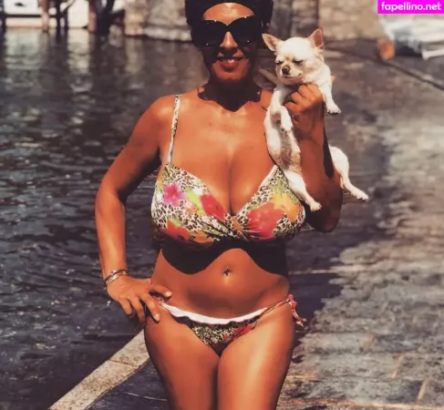 Betty Larouge OnlyFans Thumbnail #dBllv8piWa