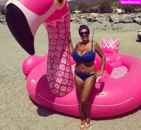 Betty Larouge OnlyFans Thumbnail #nWIfc4BugZ