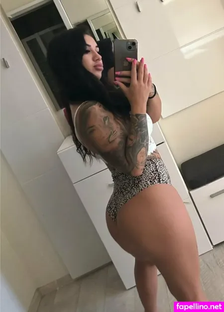 Betty Lazar OnlyFans Thumbnail #A6hgJfXtBx