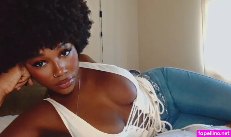 Beverly Pierre OnlyFans Thumbnail #YpN2myraoY