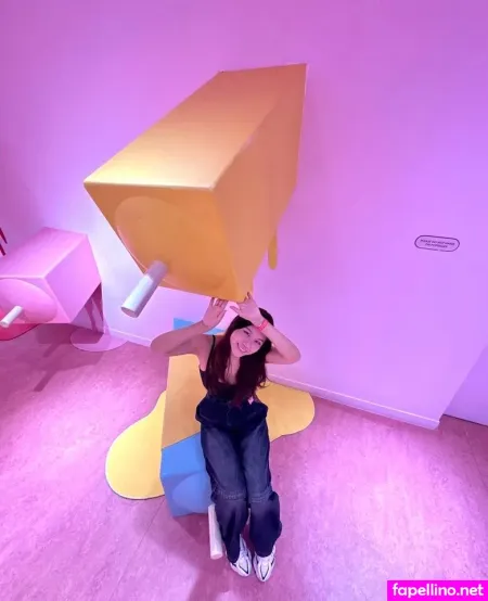 Beverlyloh OnlyFans Thumbnail #OfWNqLKdsF