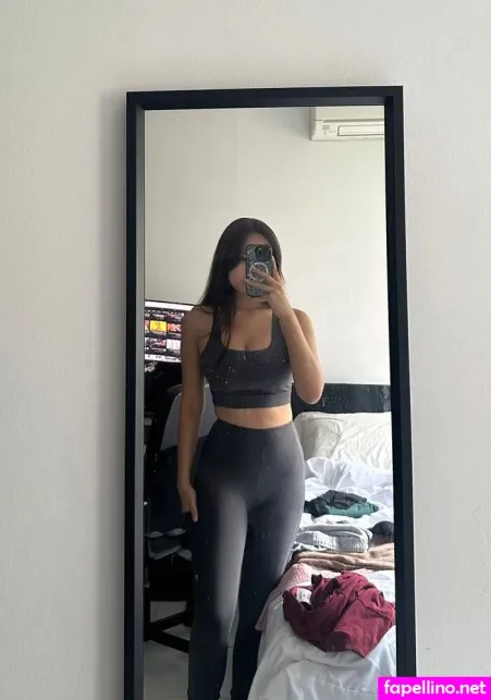 Beverlyloh OnlyFans Thumbnail #yBpmxdlSnv