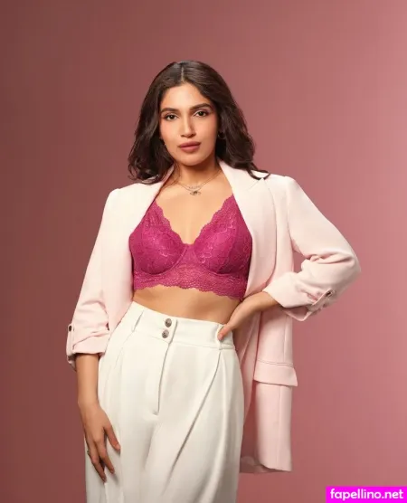 Bhumi Pednekar OnlyFans Thumbnail #D4CKlvRkhc