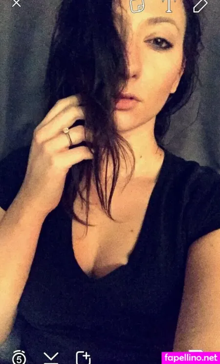 Bi Anna OnlyFans Thumbnail #FYGJkp6zV1