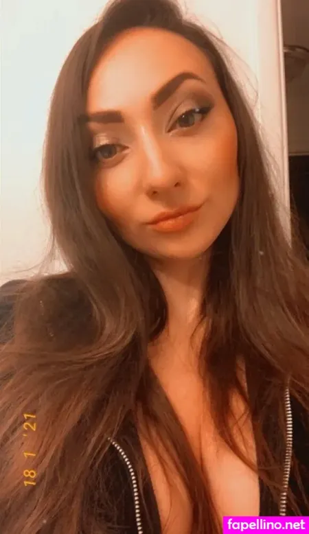 Bi Anna OnlyFans Thumbnail #iaFQRLnz62