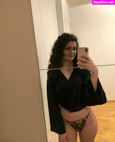 Bianca Bellaa OnlyFans Thumbnail #Pe5cFMl9ke