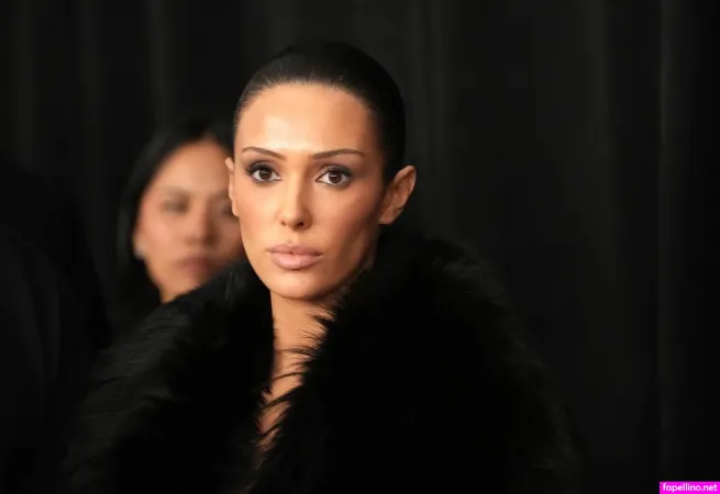 Bianca Ce OnlyFans Thumbnail #IbcqBGK8sk