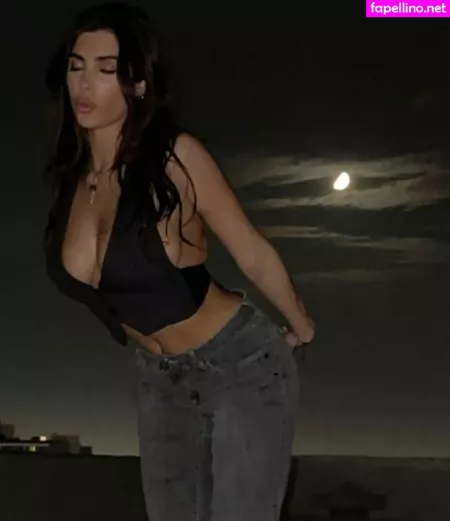 Bianca Censori OnlyFans Thumbnail #myY7FEjoNE