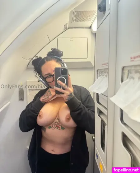 Biancabailee 1 OnlyFans Thumbnail #Rmtl0xJXWP