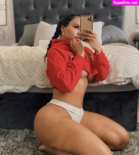 Big Brother Girls 1 OnlyFans Thumbnail #s5BTfxWiDV