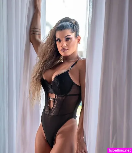 Big Clit Suzy Hot OnlyFans Thumbnail #DtDSRN1Ymz