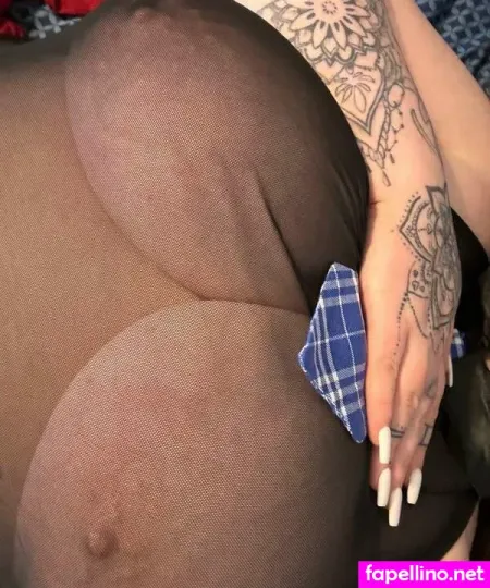 Big Titty Emma OnlyFans Thumbnail #NeZTcTiMua