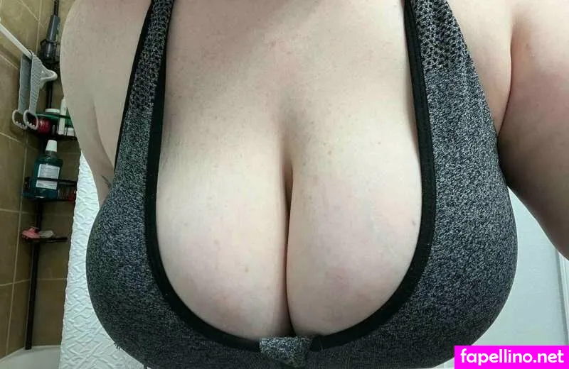 bigtittyemma, bustyema_of Nude Leaked OnlyFans Photo #W2zm5vrVD2