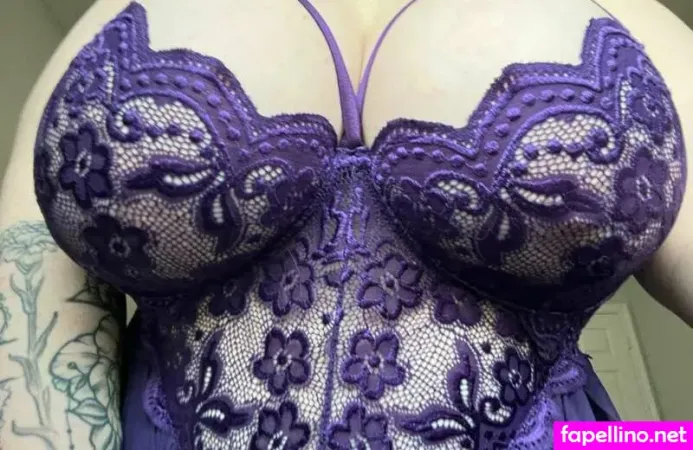 Big Titty Emma OnlyFans Thumbnail #iv0njQVPkV